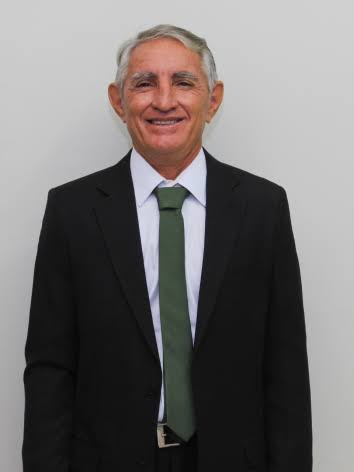 Vereador Carlos Medeiros apresenta requerimento para construção de praça e projetos de regulamentação de bairros
