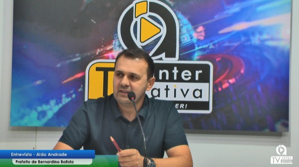 Prefeito Aldo Andrade e garante pagamento de agosto dos servidores de Bernardino Batista ainda dentro do mês trabalhado