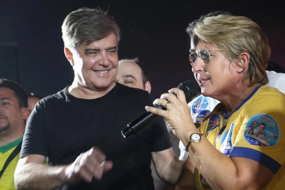 Leninha Romão reúne multidão durante “Arrastão do Povão” em apoio aos seus candidatos em Uiraúna.