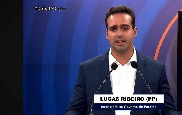 Em debate, Lucas Ribeiro cita Itamar Moreira como exemplo de gestor e diz que prefeito de Poço Dantas poderia ensinar Cícero Lucena