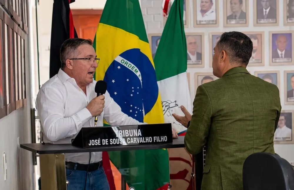 Sessão da câmara de Santa Helena tem discussão após divergência entre vereadores