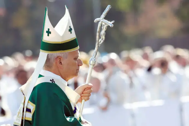 Papa Leão XIV se compromete a acabar com abusos cometidos por padres, diz Vaticano