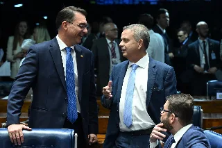 Oposição tenta adiar votação do fim da escala 6x1: Não faz bem para o país; diz coordenador da campanha de Flávio Bolsonaro.