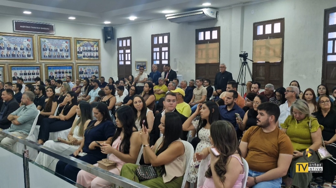 Câmara de São João do Rio do Peixe realeza setor ordinária compostos por Vereador e de 25 novos servidores municipais