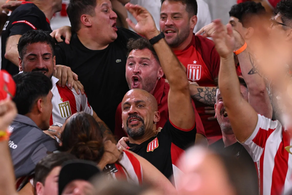 Verón descarta risco de Estudiantes perder vaga na final da Libertadores após contestação do Flamengo
