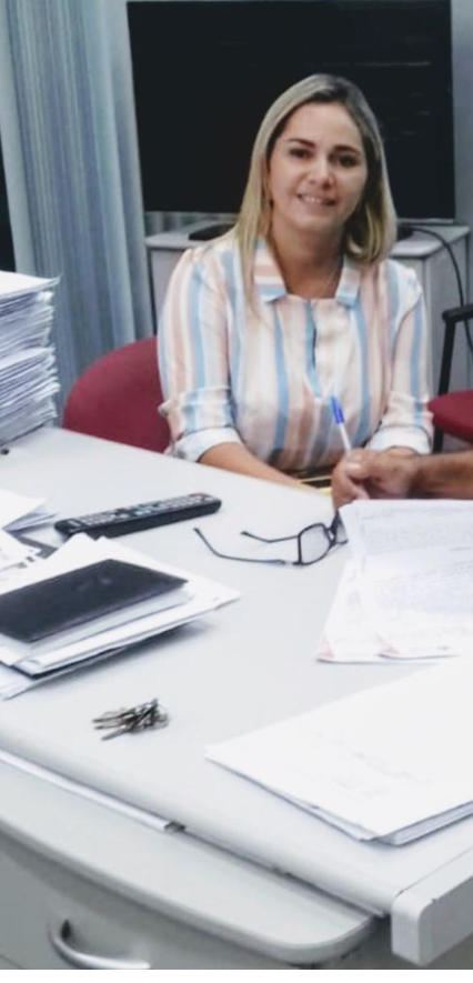 Valéria Lira deixa secretaria de Educação e vai disputar vaga na Câmara Municipal de Poço Dantas