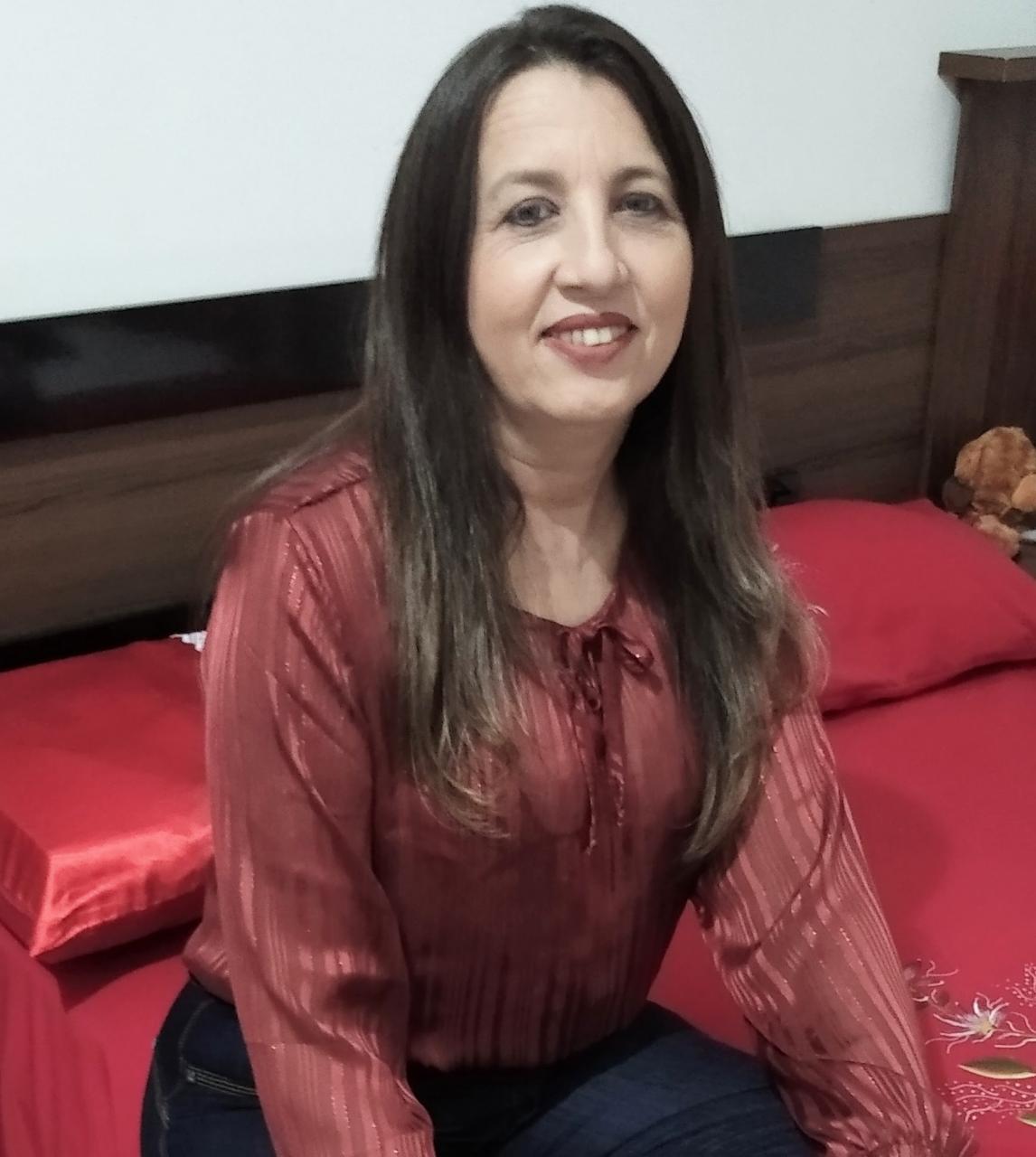 Maria dos Remedios deixa a chefia de gabinete da Prefeitura para disputar as eleições em Uiraúna/PB