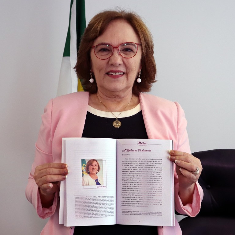 ZENAIDE DESTACA PAPEL DA MULHER NO PARLAMENTO EM PUBLICAÇÃO DO TSE