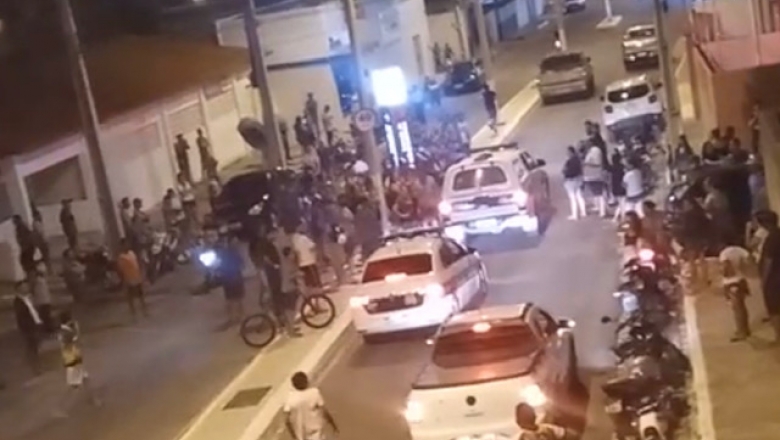 Confusão, agressão física e tentativa de invasão do SAMU por parte de militantes políticos são registradas em Uiraúna; confira vídeo