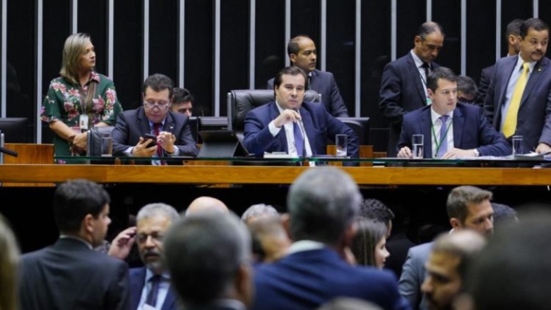 Vice-presidente da Câmara comemora veto à reeleição de Maia