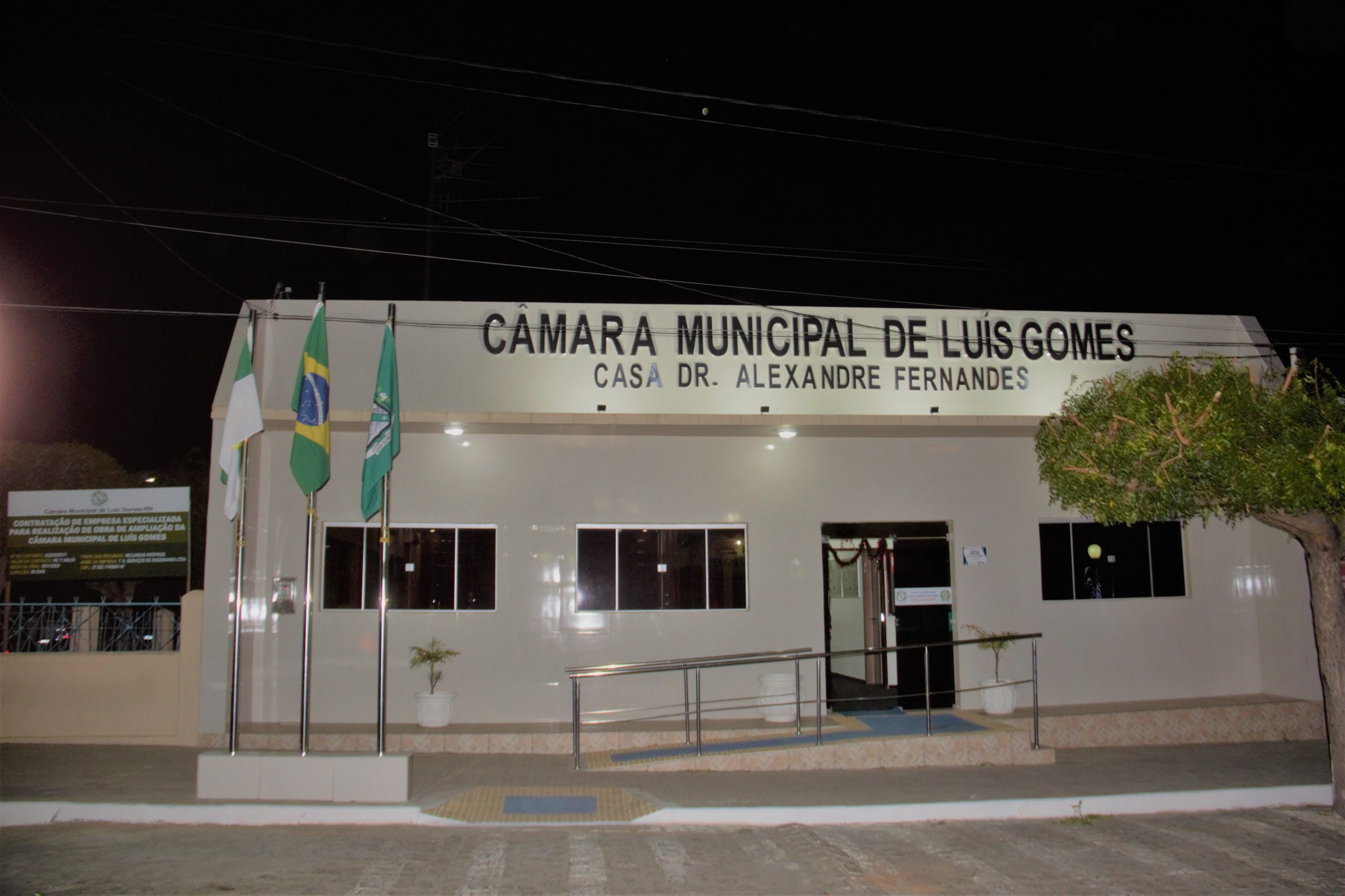 Gean Batista comanda a última sessão do período legislativo em Luís Gomes/RN