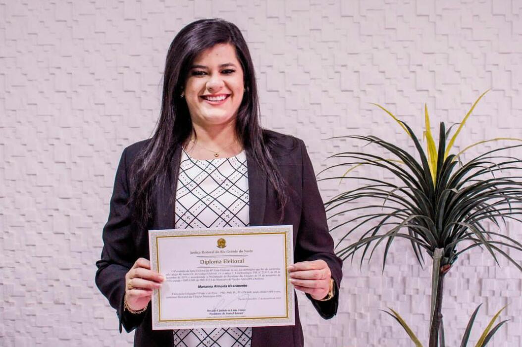 Marianna Almeida é diplomada como prefeita de Pau dos Ferros