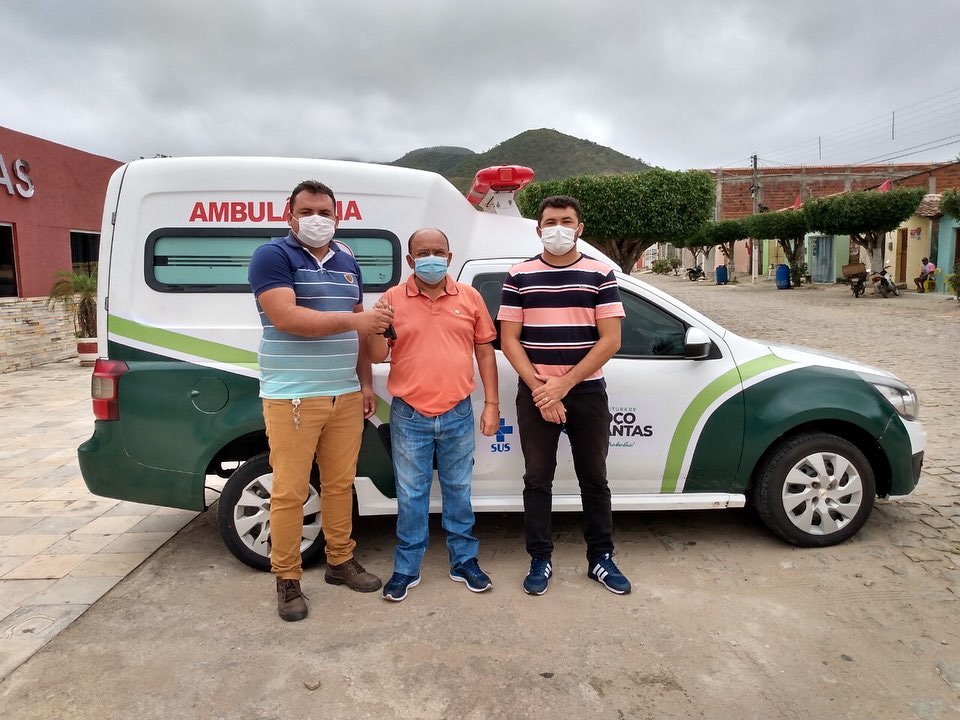 Prefeitura de Poço Dantas faz entrega de transporte restaurado e revisado na área da saúde