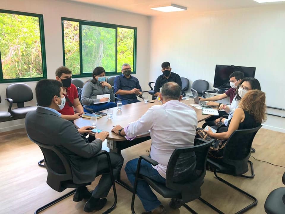 Prefeita de Pau dos Ferros visita sede do IDEMA em Natal