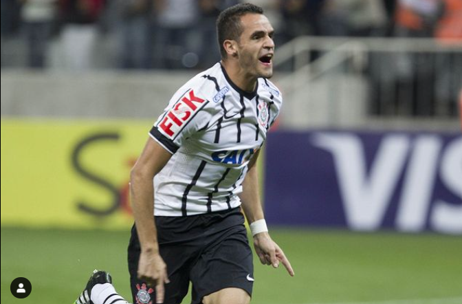 Corinthians parabeniza o ex-meia,  Renato Augusto pelos 33 anos