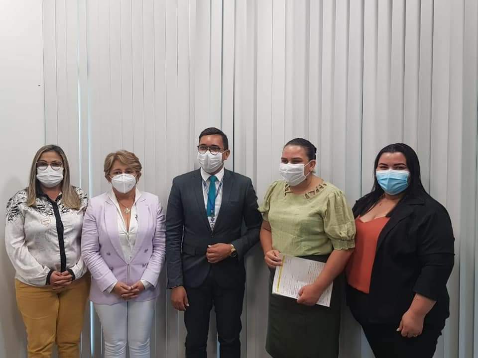 EM VISITA AO MINISTÉRIO DA MULHER, DA FAMÍLIA E DOS DIREITOS HUMANOS, EM BRASÍLIA, LENINHA ROMÃO SOLICITA A IMPLANTAÇÃO DO ESPAÇO 4.0 EM UIRAÚNA
