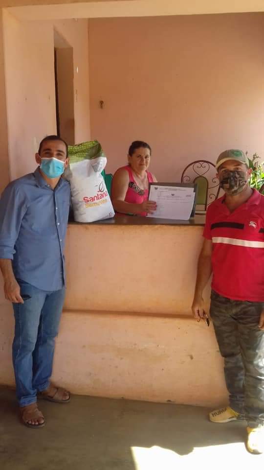 Em José da Penha/RN, o governo municipal através da Secretaria Municipal de Agricultura e Meio ambiente, em parceria com a EMATER local, realizaram a entrega de sementes na zona rural