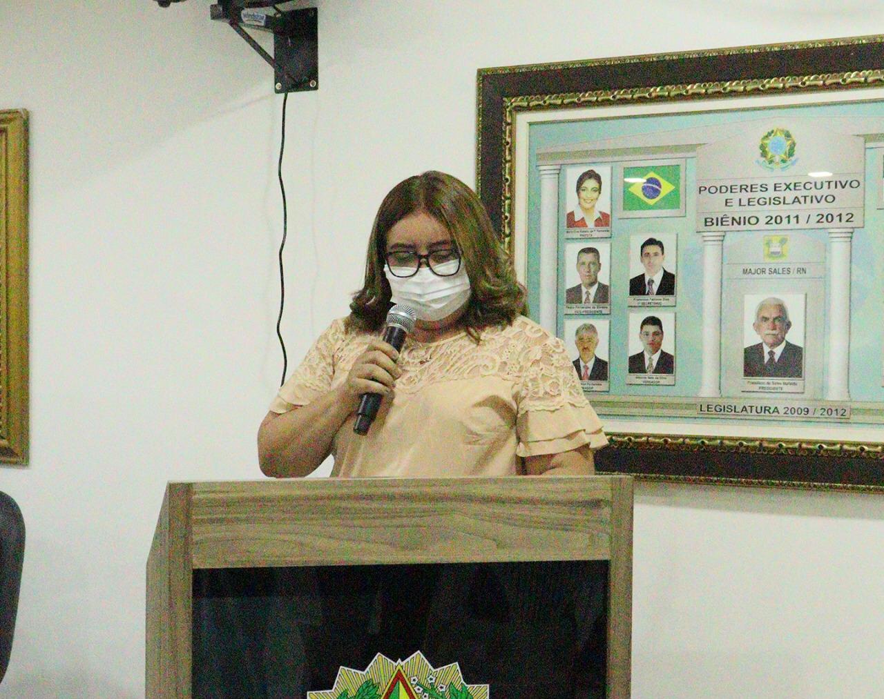 Prefeita Maria Elce lê mensagem anual na Câmara Municipal de Major Sales/RN