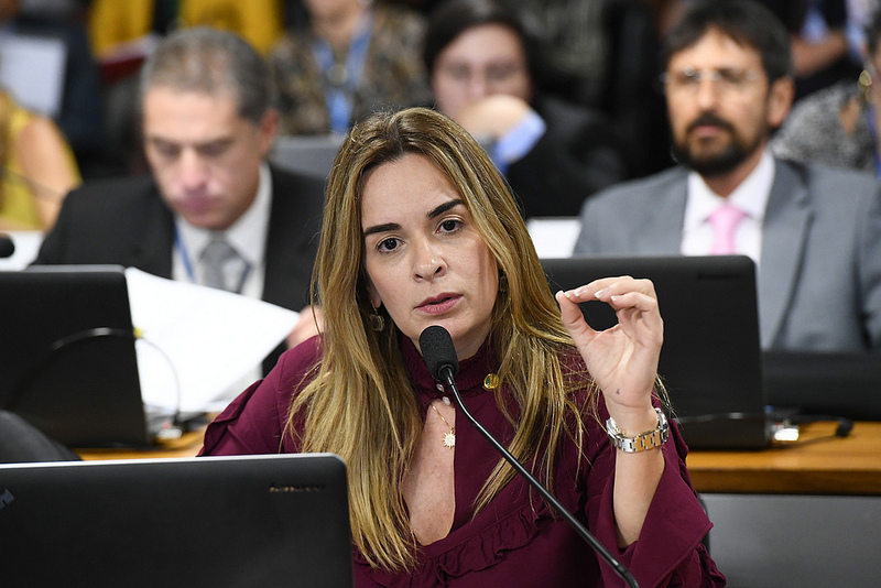 Senadora Daniela vota pela aprovação de PEC que aumenta o limite de empréstimos consignados para aposentados e pensionistas do INSS
