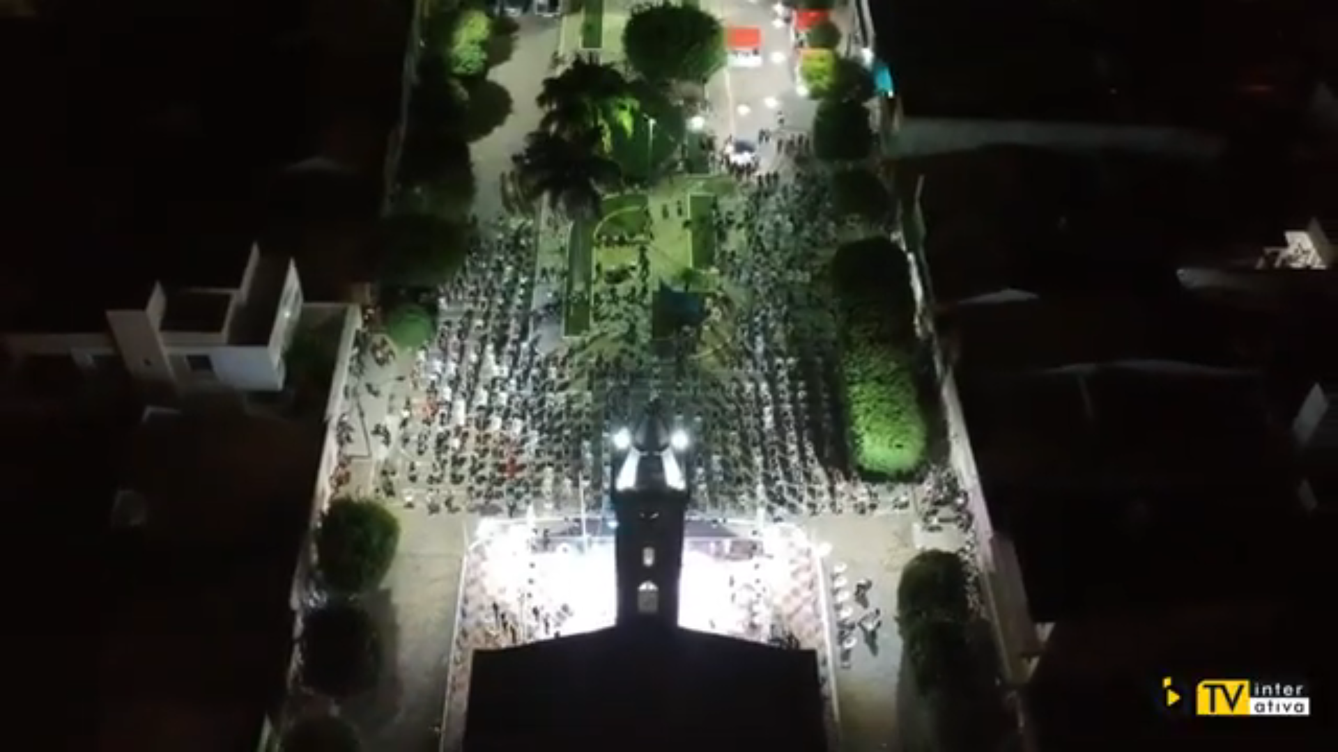 VEJA VÍDEO: Devotos celebram ultima noite da novena de Santana em Luís Gomes/RN
