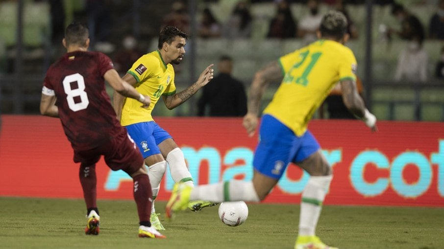 Brasil leva susto, mas vence a Venezuela de virada nas Eliminatórias