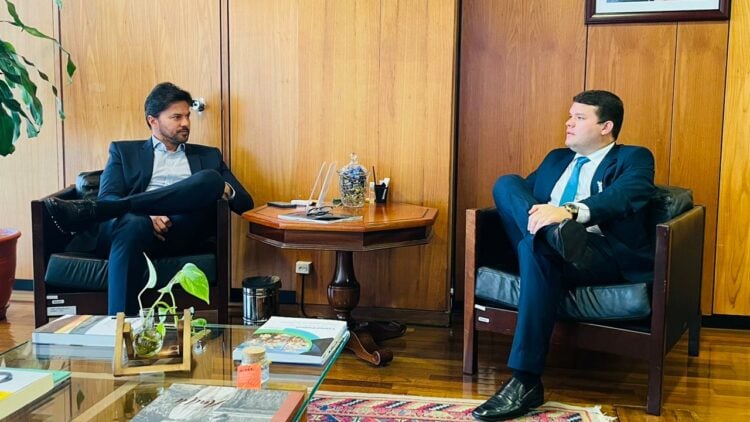 Lawrence Amorim obtém apoio em Brasília para TV pública