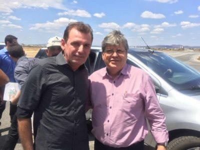 Governador João Azevedo diz que Cajazeiras deve manter os três deputados na ALPB
