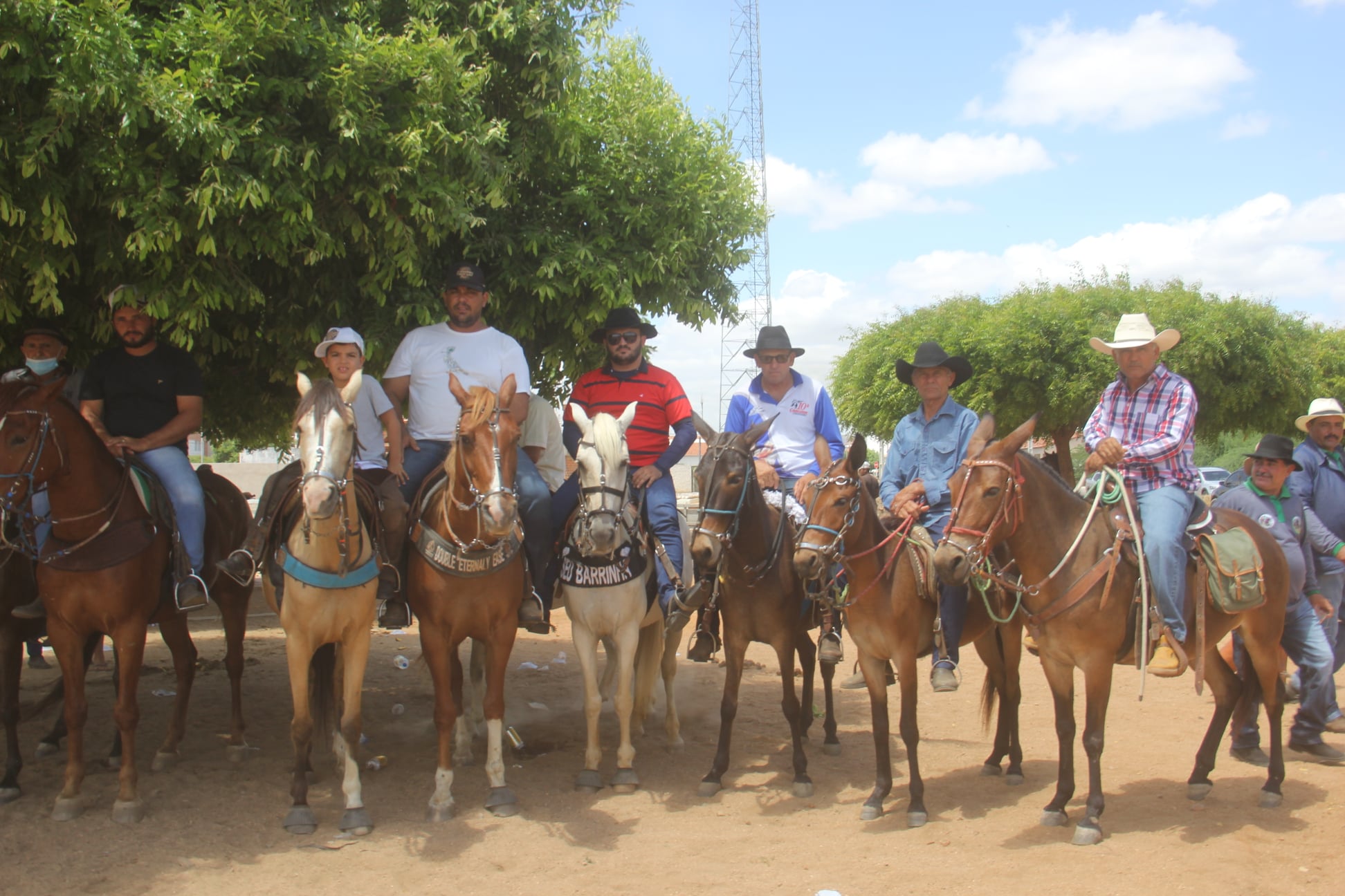 Cultura Nordestina: Tropeiros do Canaã realizam a 7ª Cavalgada de Uiraúna/PB. Veja vídeo