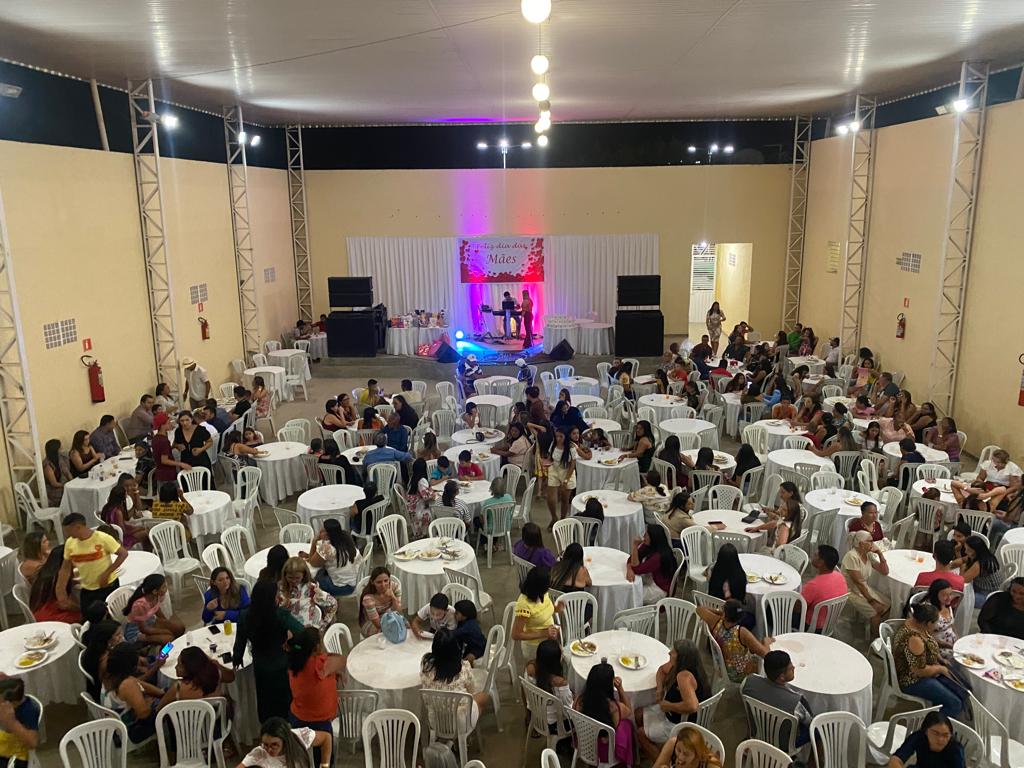 Prefeitura realiza festa em comemoração ao dia das mães em Bernardino Batista