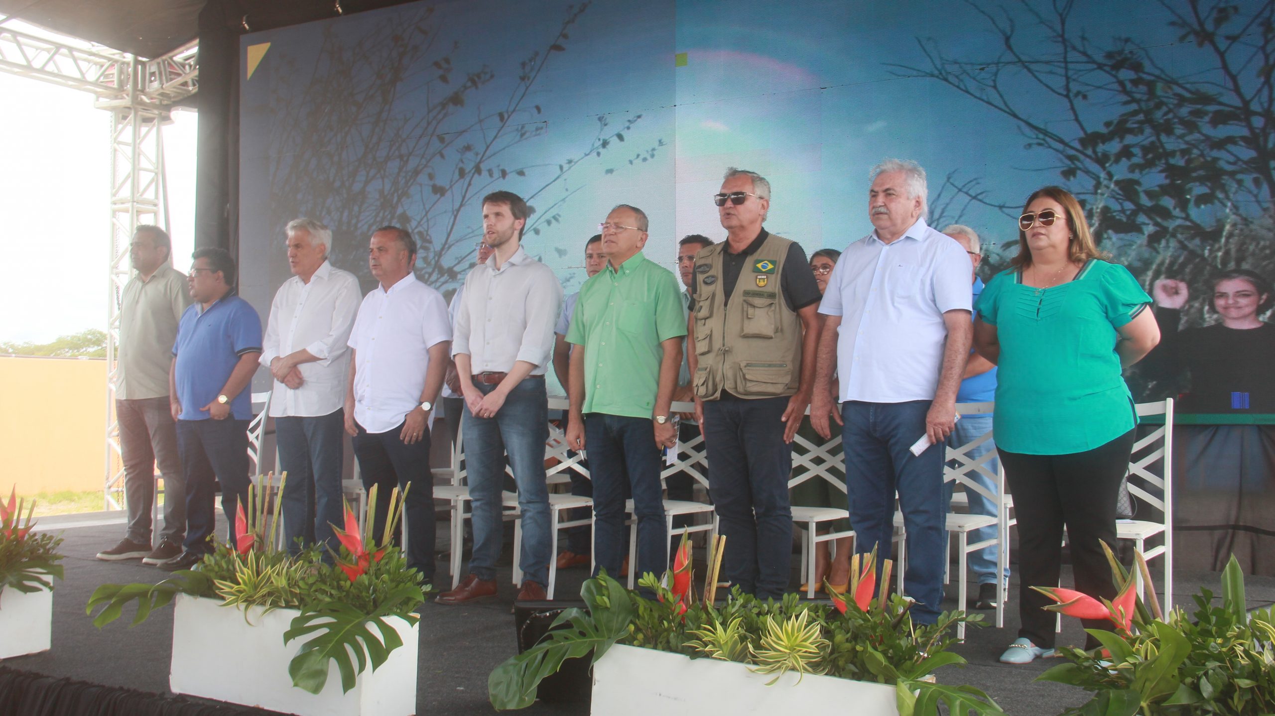 MINISTRO DO DESENVOLVIMENTO REGIONAL CUMPRE AGENDA OFICIAL EM LUIS GOMES
