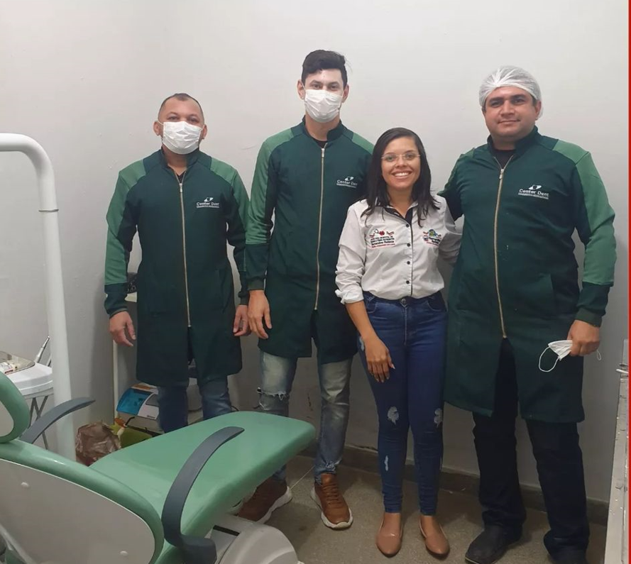 69 próteses dentárias são entregues a população de Bernardino Batista