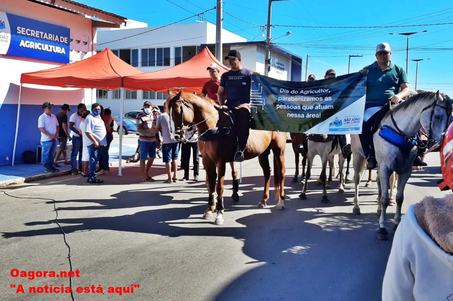 Secretaria de Agricultura de São João do Rio do Peixe comemora o dia do agricultor com evento social