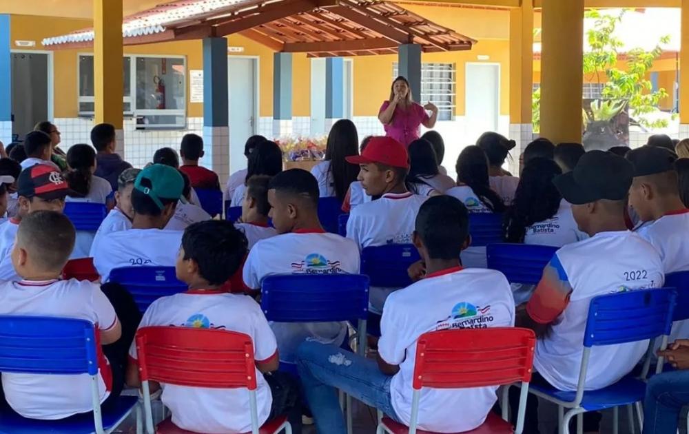 Secretarias de Bernardino Batista realizam palestra para estudantes da Rede Municipal