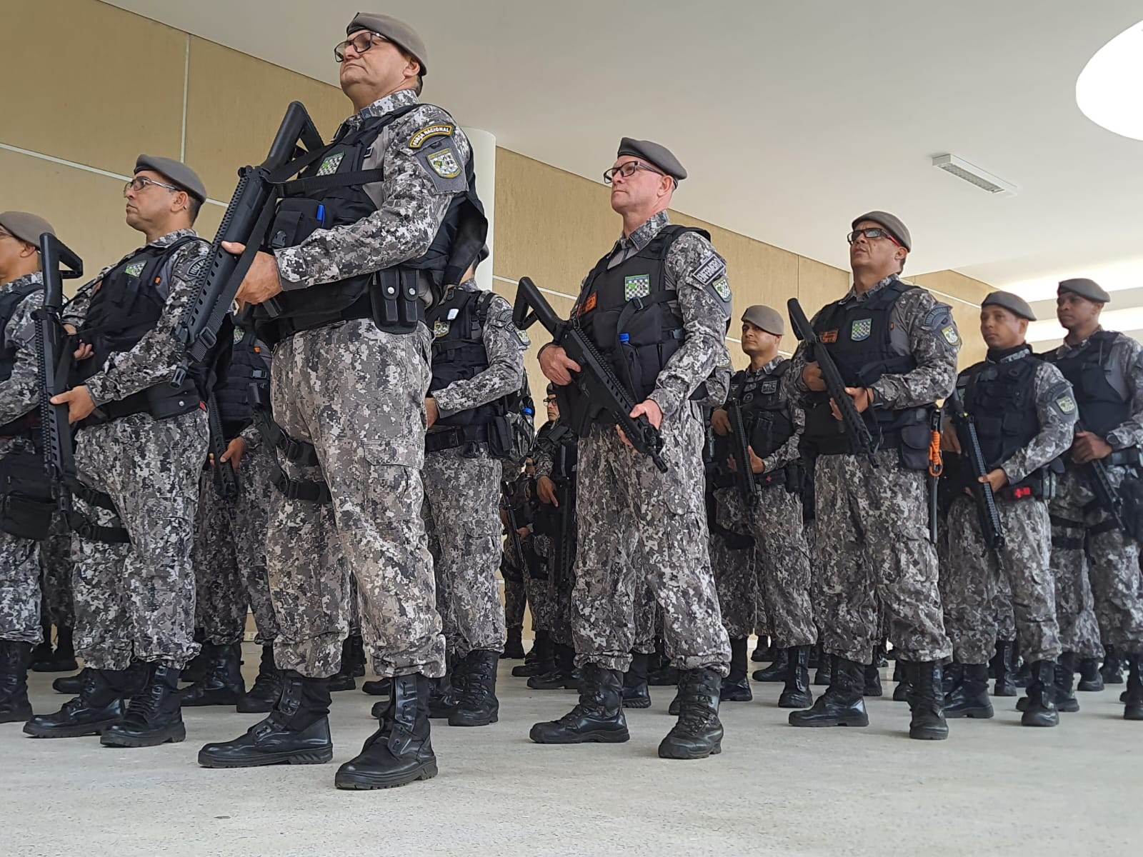 Helicópteros e policias da PRF, Ceará e Paraíba reforçam segurança pública do RN