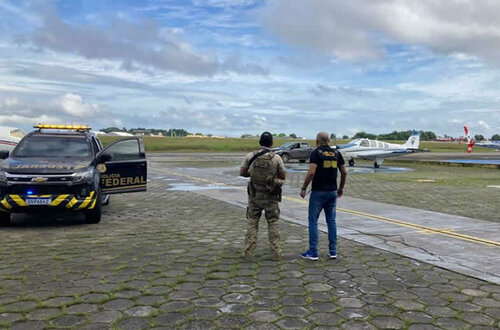 Avião de igreja evangélica é apreendido com 290 kg de maconha