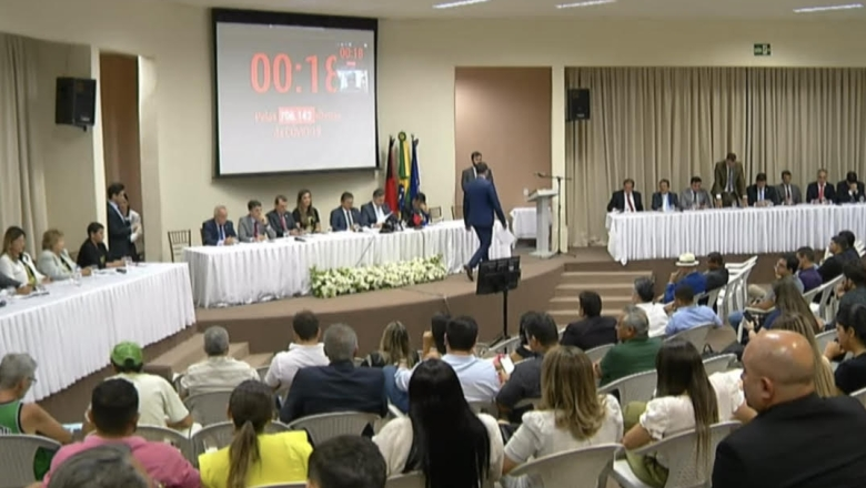 Sessão itinerante em Cajazeiras: deputados estaduais lamentam corte de verbas para obras do Hospital de Clínicas do Sertão