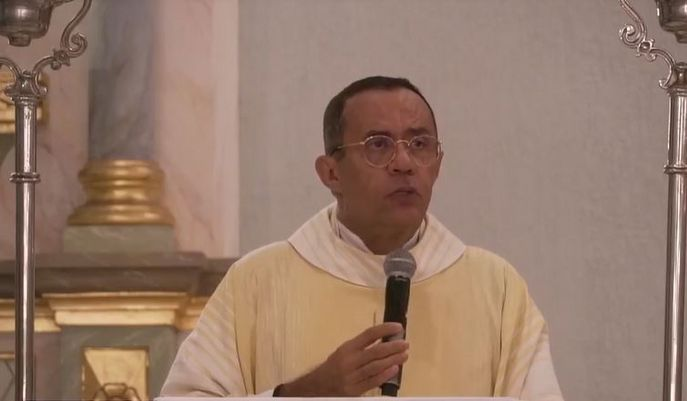 Padre Egídio foi mandante do furto de R$ 500 mil em celulares, diz denúncia