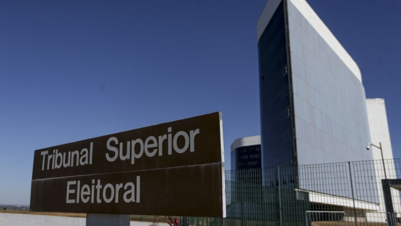 TSE aprova regras para restringir live eleitoral em residência oficial