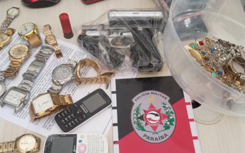 Operação cumpre mandados no sertão paraibano e apreende objetos diversos além de armas e munições