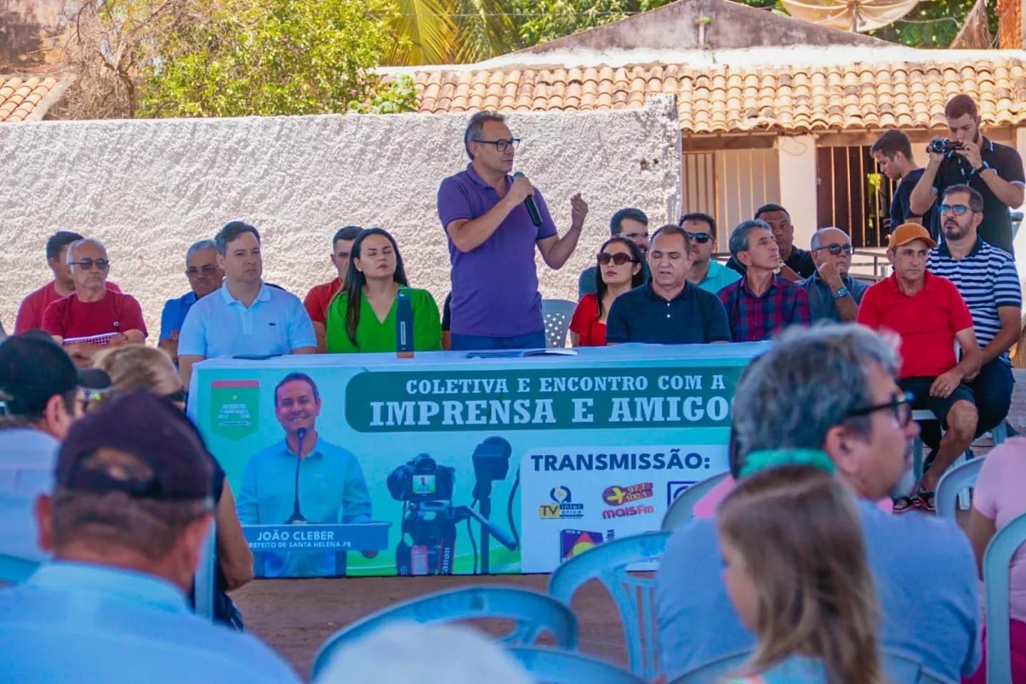 Santa Helena: João Cléber mostra força política em entrevista coletiva com imprensa