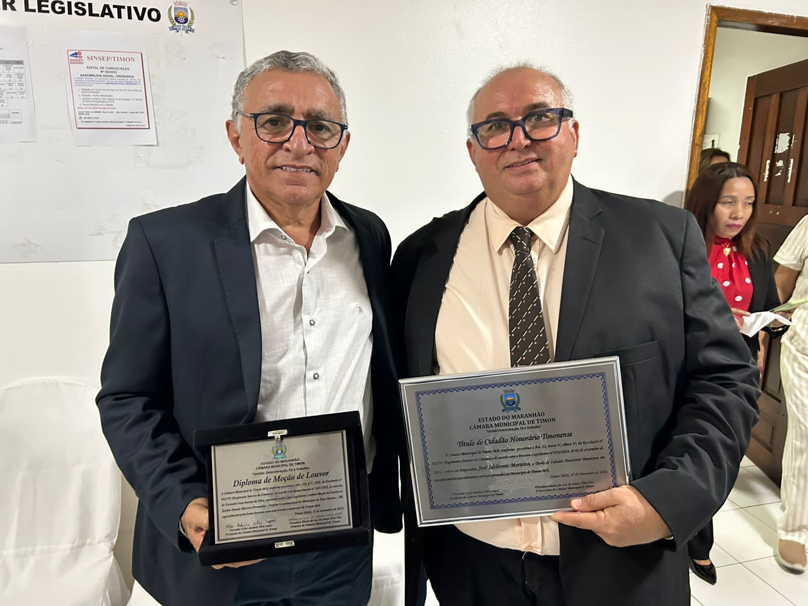 Uiraunense recebe título de Cidadão em Timon-MA