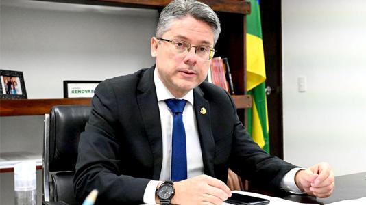 Senador é obrigado a devolver recurso recebido indevidamente pela cota das minorias