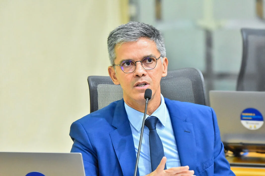 Pesquisa aponta “desastre” do governo, diz deputado