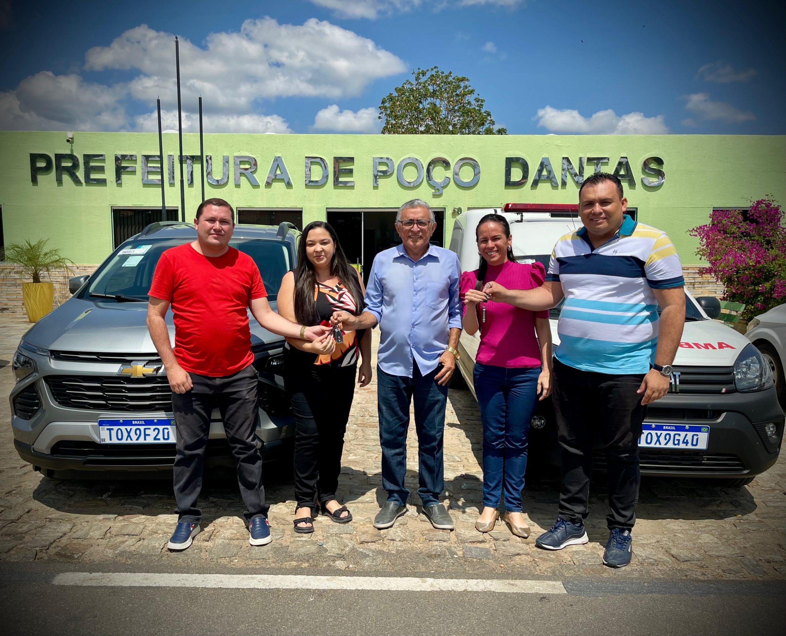GESTÃO ITAMAR MOREIRA AVANÇA EM POÇO DANTAS COM A ENTREGA DE NOVOS VEÍCULOS PARA A SAÚDE