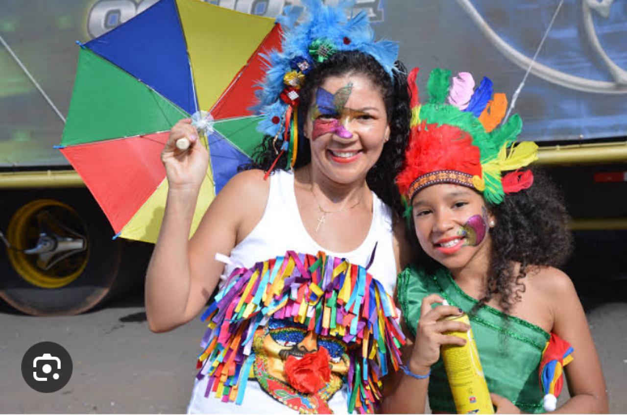 O UNAFREVO começa mais cedo no “esquenta” dos blocos Fazendo a festa em Uiraúna: Veja o video