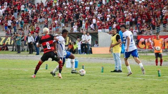 Campinense perde para o CSP e se aproxima da zona de rebaixamento no campeonato Paraibano