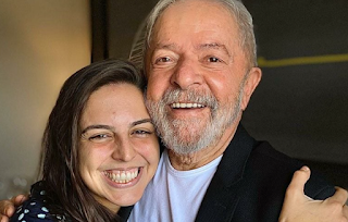 Lula planeja participação no segundo turno em Natal após reunião com Natália Bonavides (PT).