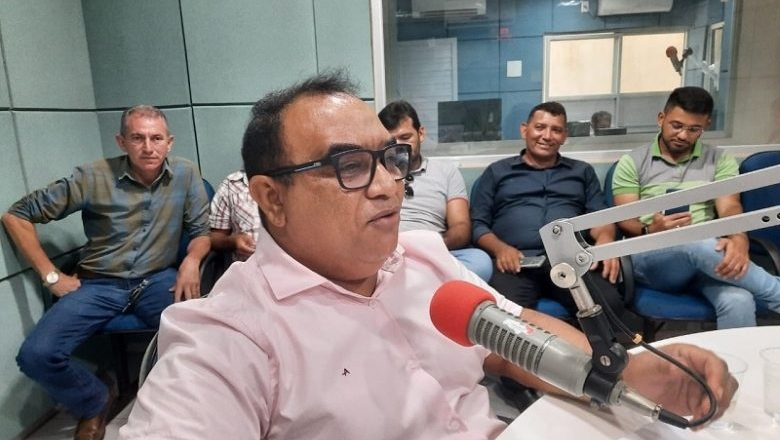 Prefeito de Monte Horebe decreta demissão coletiva de mais de 200 funcionários comissionados e contratados