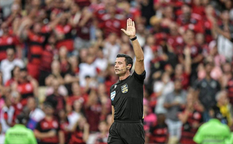 Polêmica em expulsão de Nenê em Flamengo X Juventude, pelo Brasileirão