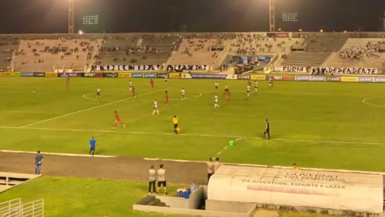 Botafogo vence Esporte de Patos e assume ponta da tabela do campeonato Paraibano